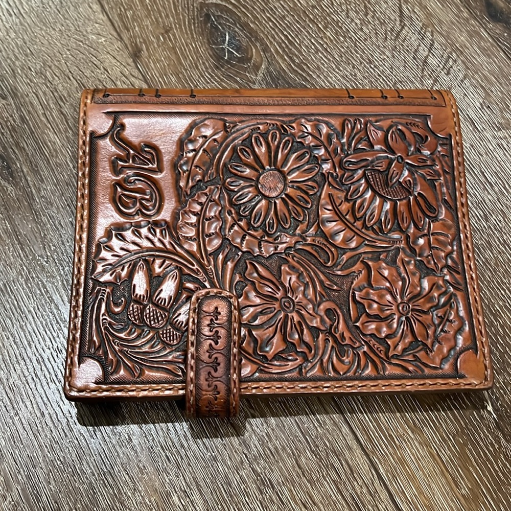Tivergy Floral Embossed Leather Journal - Picture 10 of 11